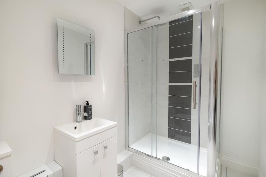 2 Bed 2 Bath Spacious Apartment In Central 阿伯丁 外观 照片