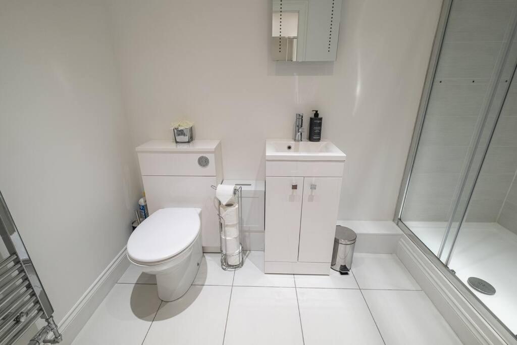2 Bed 2 Bath Spacious Apartment In Central 阿伯丁 外观 照片